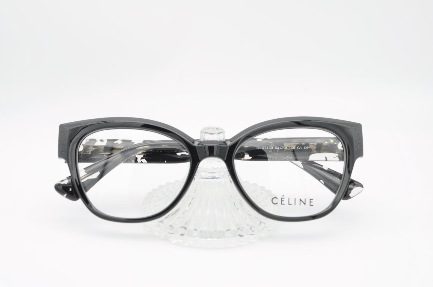 CÉLINE – L’audace d’un regard, la signature d’un style