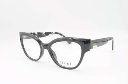 CÉLINE – L’audace d’un regard, la signature d’un style