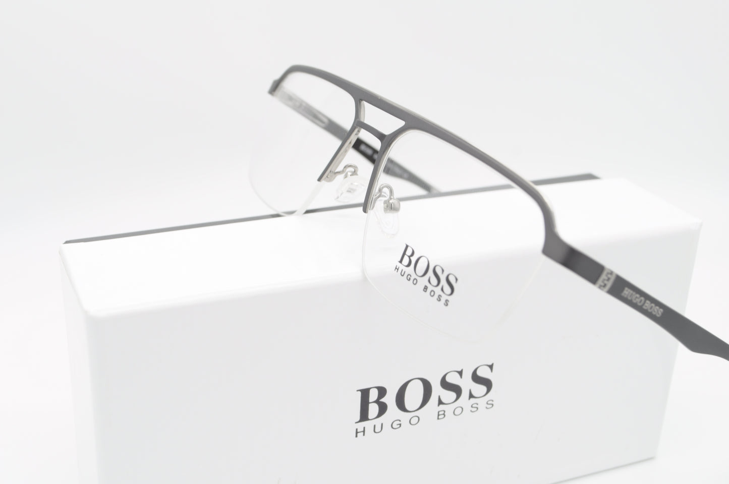 Hugo Boss – Minimalisme, puissance et précision