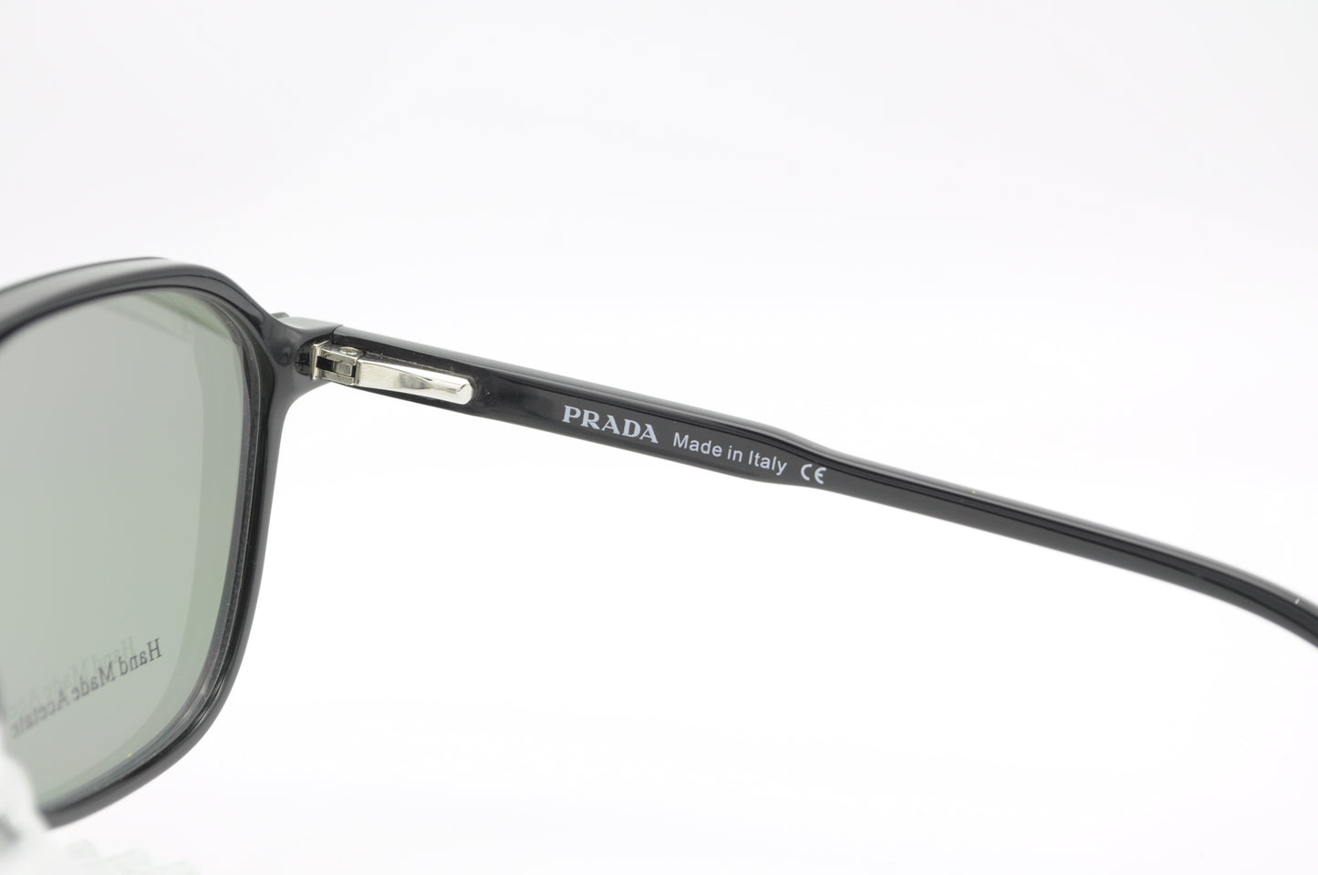Lunettes PRADA avec Clip Solaire – Élégance et Polyvalence