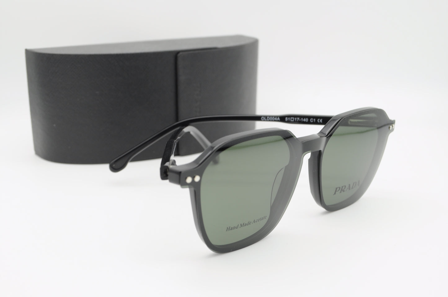 Lunettes PRADA avec Clip Solaire – Élégance et Polyvalence