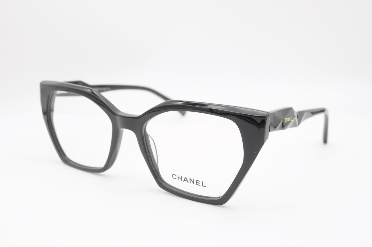 CHANEL – L’art du style géométrique