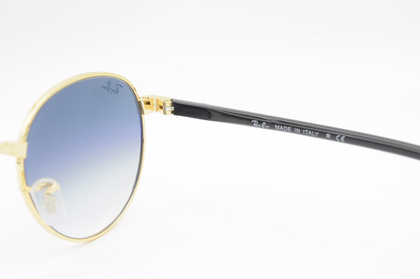 Ray-Ban – Timeless Vision