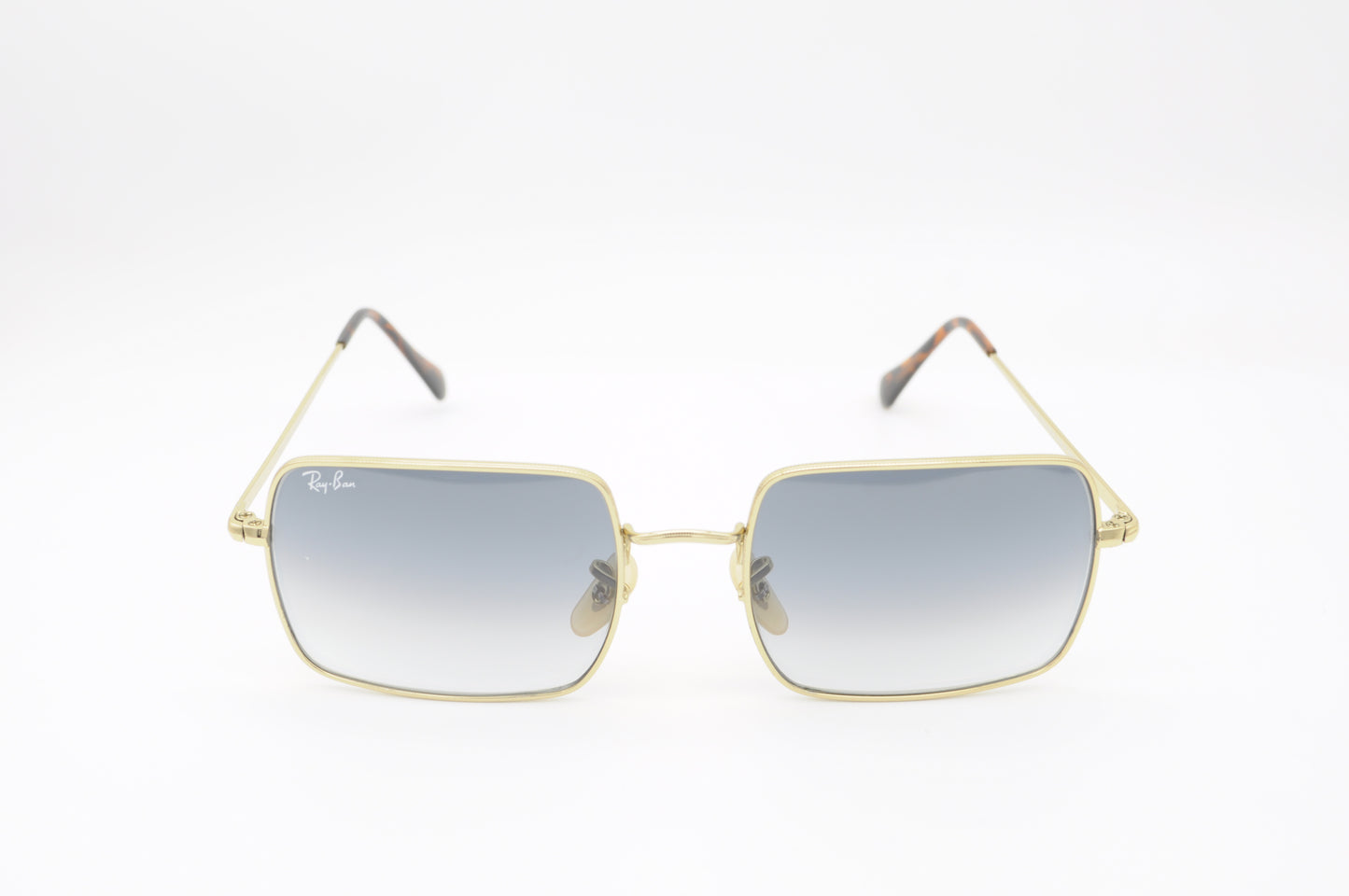 Ray-Ban – Urban Elegance
