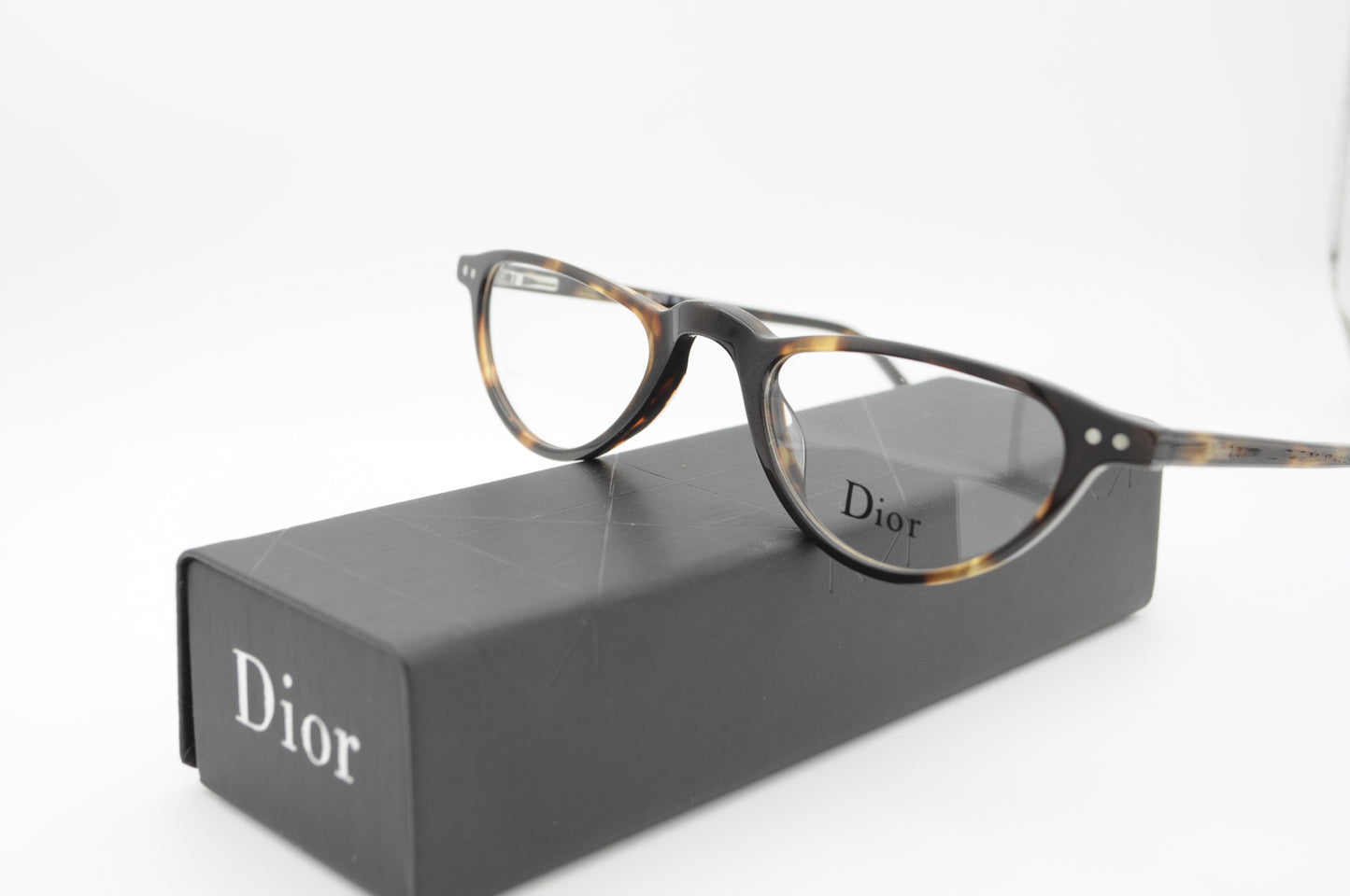 Éclat - Modèle Dior Classique.
