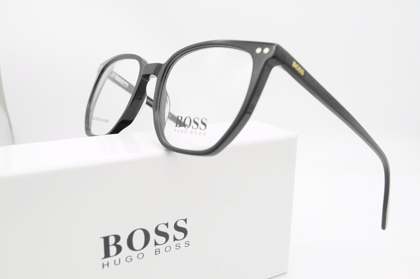Hugo Boss Vision Pro – Dual Mode Edition