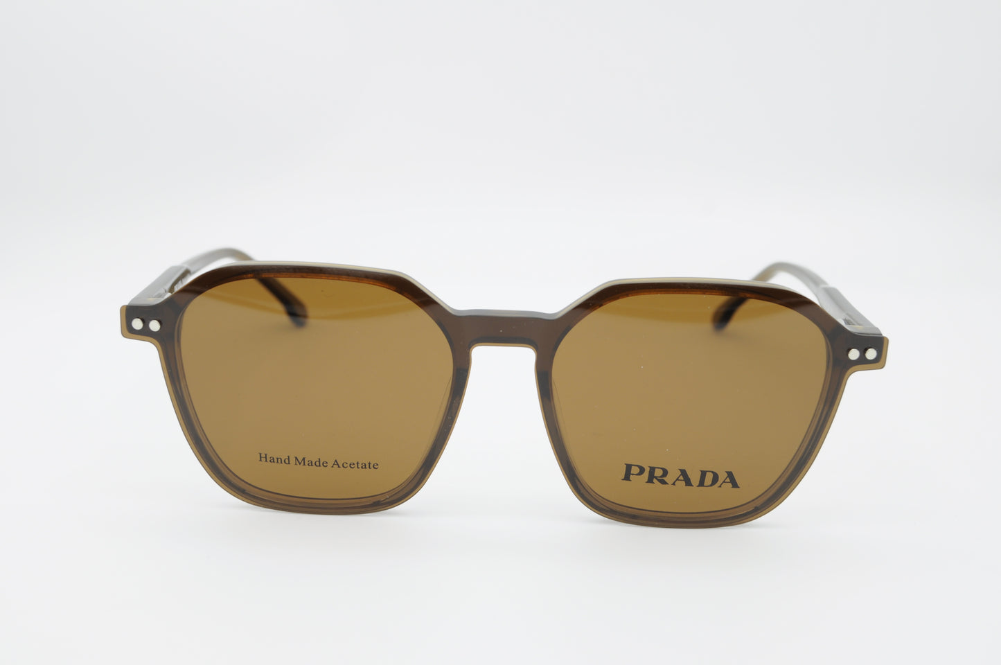 Prada RetroLight – Élégance Réinventée