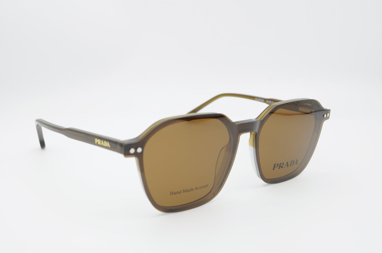 Prada RetroLight – Élégance Réinventée