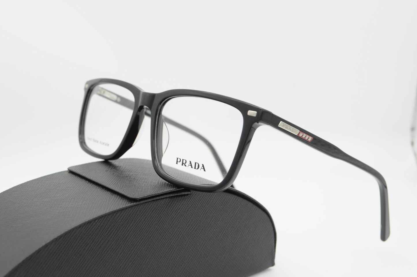 Prada Vision Elite – Signature d’Autorité